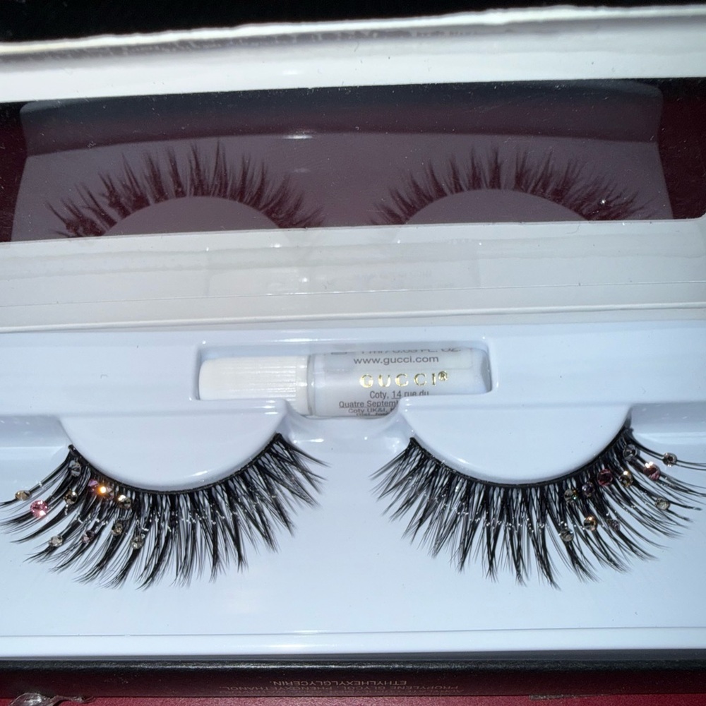 GUCCI ✨ Limited Edition ✨ FALSE LASHES adorned w/ Crystals (Gucci Glue included) - Picture 10 of 10
